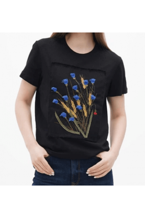 26 T-shirt Футболка з 3D вишивкою Волошки Black