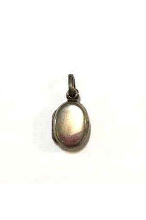* Oval Locket